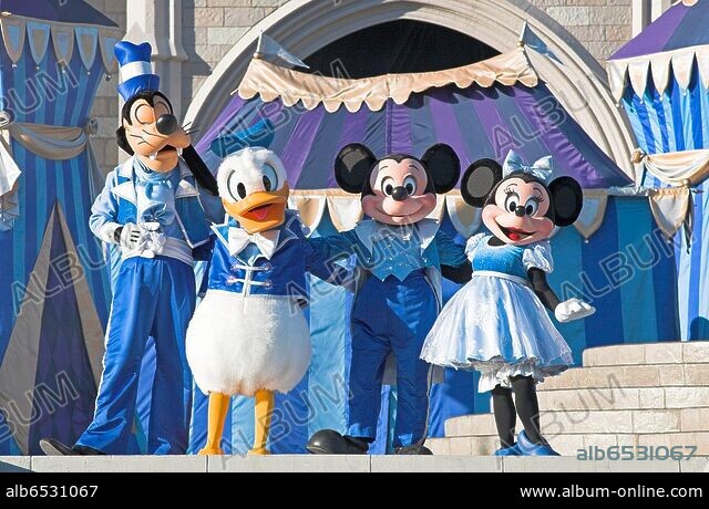 Disney Donald Duck Photograph トニーアンセルモ Disney Donald Duck 90th Year Celebration Resin Art Figure