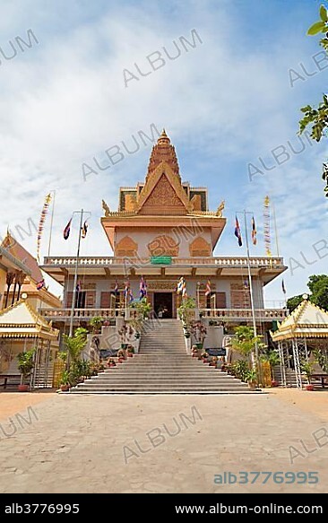 Wat Ounalom, Phnom Penh, Cambodia, Asia.