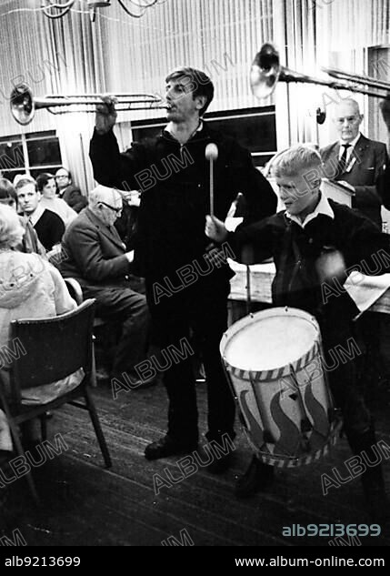 In the style and spirit of the Hitler Youth (HJ) and the so-called Heimattreue Jugend, old and neo-Nazis met in the Teutoburg Forest accompanied by the Viking Youth with drums and fanfares, Germany, Europe.