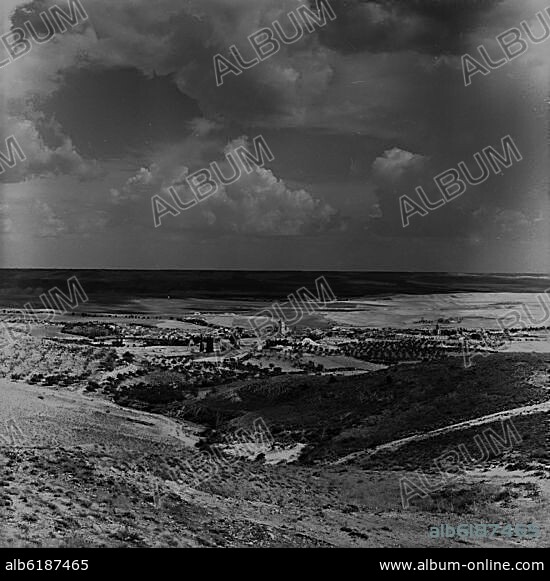 PANORAMICA DE TORRELAGUNA - FOTOGRAFIA EN BLANCO Y NEGRO - AÑOS 60.