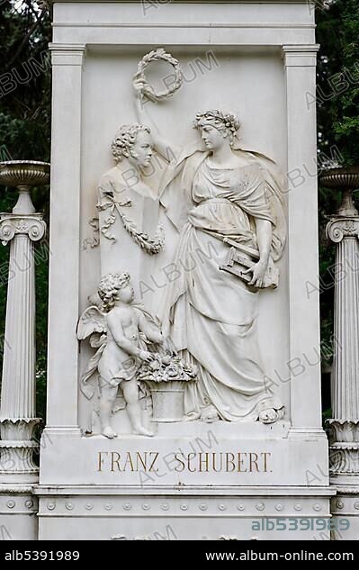 Grave of Franz Schubert, Wiener Zentralfriedhof, Vienna's central cemetery, honorary grave, Vienna, Austria, Europe.