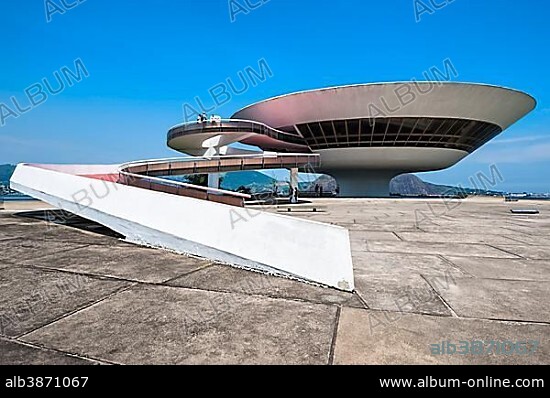 Niterói Contemporary Art Museum, Niterói, Rio de Janeiro State, Brazil, South America.