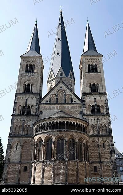 Minster basilica St. Martin, Bonn, NRW, Germany, Europe.