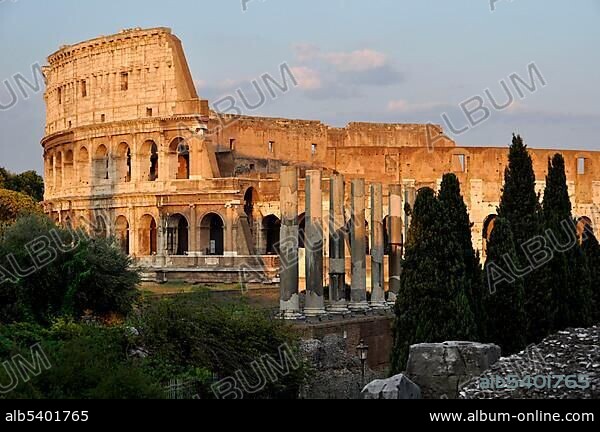 Colosseum, pillars of Temple of Venus and Roma, Roman Forum, Rome, Lazio, Italy, Europe.