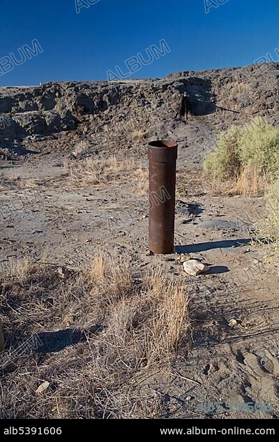 The site of Lakeview Gusher #1, the world's largest accidental oil spill; beginning in March 1910, the Union Oil Company well spilled nine million barrels of oil until it was brought under control 18 months later, Taft, California, USA, North America.