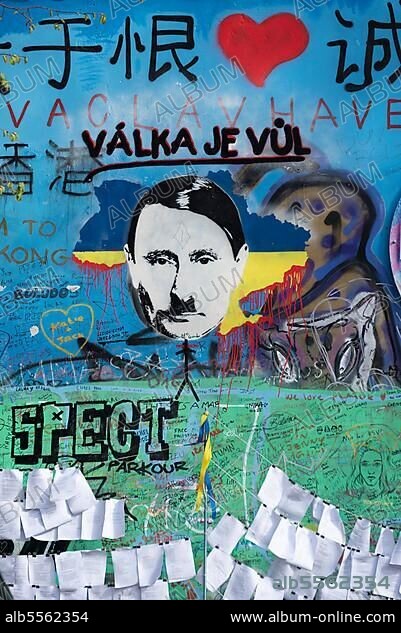 Putin, dargestellt als Hitler, John-Lennon-Mauer, Prag, Tschechien.