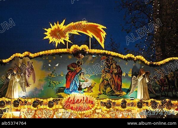 Stand with gingerbread heart, sweets, gingerbread, poinsettia, Christmas fair, Christmas, Dortmund, NRW, Nordrhein Westphalia, Germany, Europe.