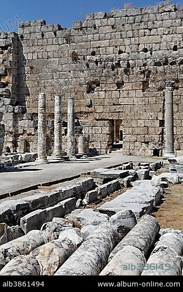 Entrance to the former baths, nymphaeum and spas in the excavation site in the ancient city of Perge, Aksu, Antalya, Turkish Riviera, Turkey, Asia.
