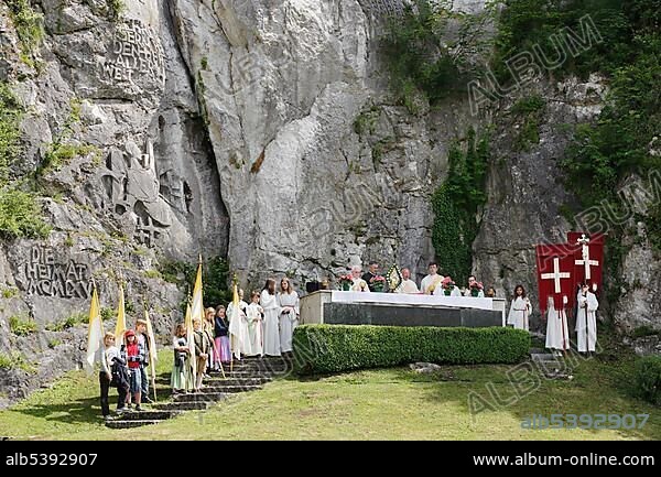 Mass at the war memorial at Mt Johannesberg, Corpus Christi procession, Traunkirchen, Salzkammergut region, Upper Austria, Austria, Europe, PublicGround, Europe.