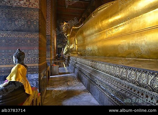 Statue of the Reclining Buddha, Wat Pho temple, Bangkok, Thailand, Asia.