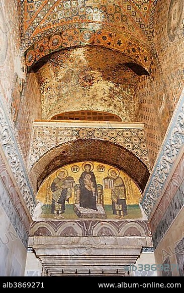 Vestibule of the Warriors, Byzantine mosaic of the Virgin Mary between Justinian and Constantine with the symbol of Constantinople, Hagia Sophia, Sultanahmet, Istanbul, European side, Istanbul Province, Turkey, European side, Europe.