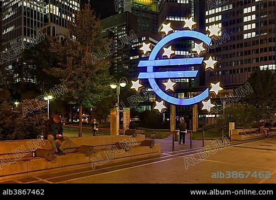Euro sculpture in front of eurotower, city center, Willy-Brandt-Platz, Frankfurt, Hesse, Germany, Europe.
