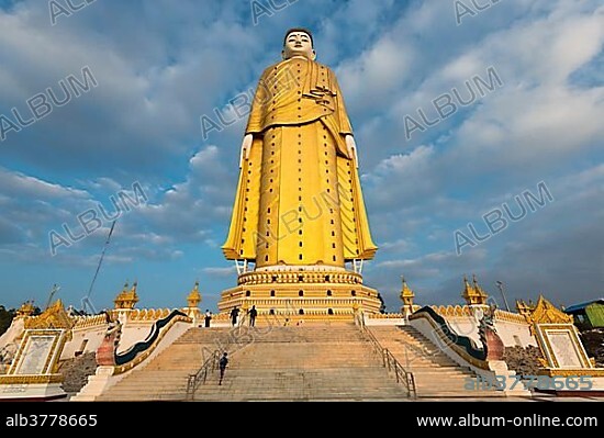 Stairs, Lay Kyun Sakkya, standing Buddha statue, Maha Bodhi Ta Htaung, Monywa, Sagaing Region, Myanmar, Asia.