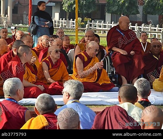 The Dalai Lama and other high dignitaries such as the Karmapa, Sogyal Rinpoche with Buddhist leaders from all over the world in a communal prayer, Global Buddhist Congregation 2011, at Gandhi Smitri, New Delhi, India, Asia.