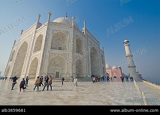 Taj Mahal, UNESCO World Heritage Site, Agra, Uttar Pradesh, India, Asia.