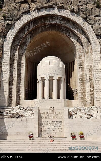 War memorial, Le Monument aux Morts, Place Guynemer, Nice, Alpes-Maritimes, Provence-Alpes-Cote d'Azur, Southern France, France, Europe.