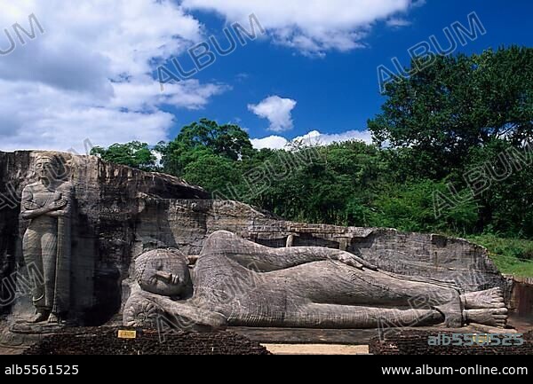 Buddha statue, Gal Vihara, Polonnaruwa, Sri Lanka, Asia.