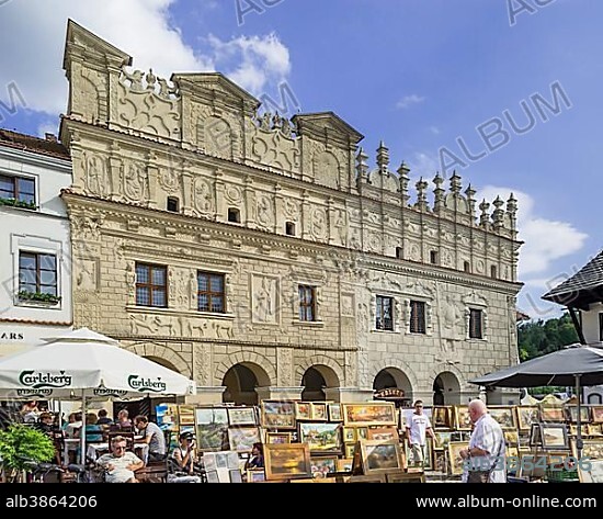 Stately home on the main square, Cholewianka, Kazimierz Dolny, Lublin Voivodeship, Poland, Europe.