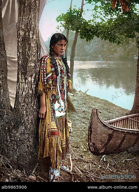 Minnehaha, legendary Native American female character from the epic poem The Song of Hiawatha by Henry Wadsworth Longfellow, USA, Historic, digitally enhanced reproduction of a photochrome print from 1898, legendary Native American female character from the epic poem The Song of Hiawatha by Henry Wadsworth Longfellow, Historic, digitally enhanced reproduction of a photochrome print from 1898, North America.