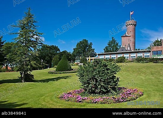 Bismarck Tower on Vogelsberg hill with the Ostseeblick Hotel, Luetjenburg, Schleswig-Holstein, Germany, Europe.