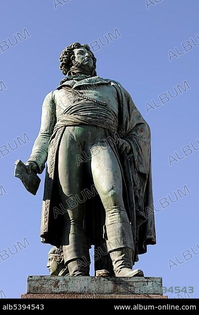 KlÃ©ber memorial, statue of Jean-Baptiste KlÃ©ber, Place KlÃ©ber square, Strasbourg, Bas-Rhin, Alsace, France, Europe, PublicGround, Europe.