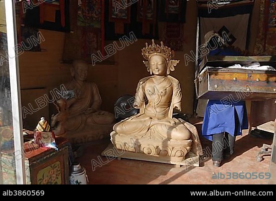 Tibetan Buddha figures near Ramoche Temple, Lhasa, Tibet, China, Asia.