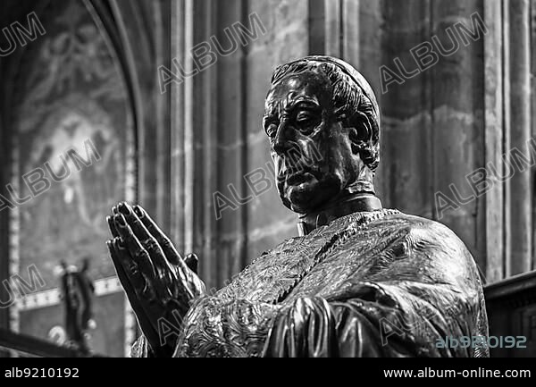Statue of Friedrich Johannes Jacob Celestin von Schwarzenberg in St Vitus Cathedral in Prague.