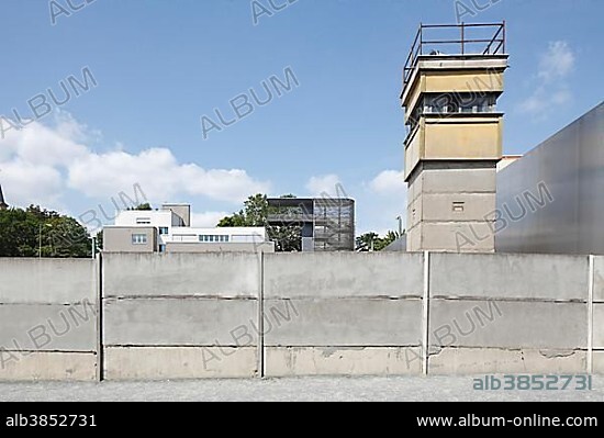 Former watchtower, Berlin Wall Memorial, Bernauer Strasse, Berlin, Germany, Europe.