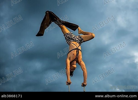 Acrobat, Kulturufer, Festival with street artists, Friedrichshafen, Lake Constance, Baden-Württemberg, Germany, Europe.