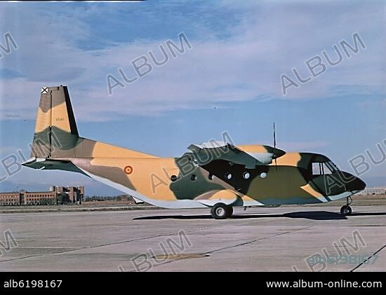 AVION TURBOHELICE - CASA C-212 AVIOCAR  - FOTO AÑOS 60.