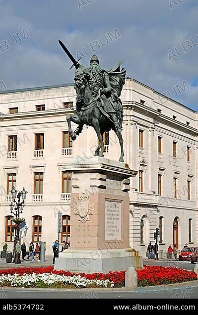 Equestrian statue of El Cid, a knight and national hero, Burgos, Castilla y Leon province, Spain, Europe.