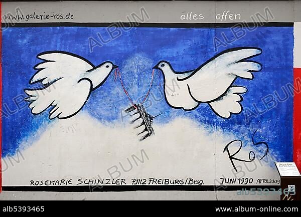 Alles offen, German for All Open, mural by Rosemarie Schinzler, Berlin Wall, East Side Gallery, Berlin, Germany, Europe.