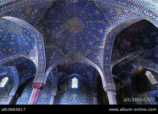 Inside Masjed-e Shah or Shah Mosque, Naqsh-e Jahan or Imam Square, Esfahan, Iran, Asia.