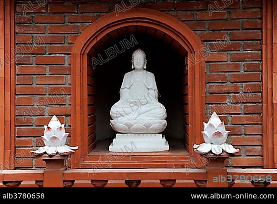 Buddha statue, Tran Quoc Pagoda, Hanoi, North Vietnam, Vietnam, Southeast Asia, Asia.