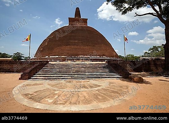 Abhayagiri Dagoba, stupa, Sacred City of Anuradhapura, North Central Province, Sri Lanka, Asia.
