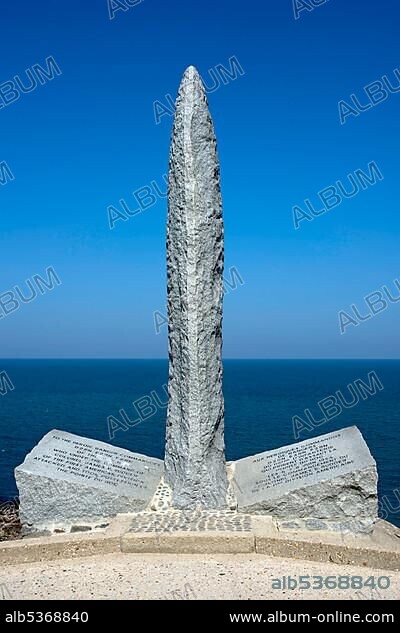 Ranger monument and bunker above the Atlantic, Pointe du Hoc memorial, Omaha Beach, Lower Normandy, France, Europe.