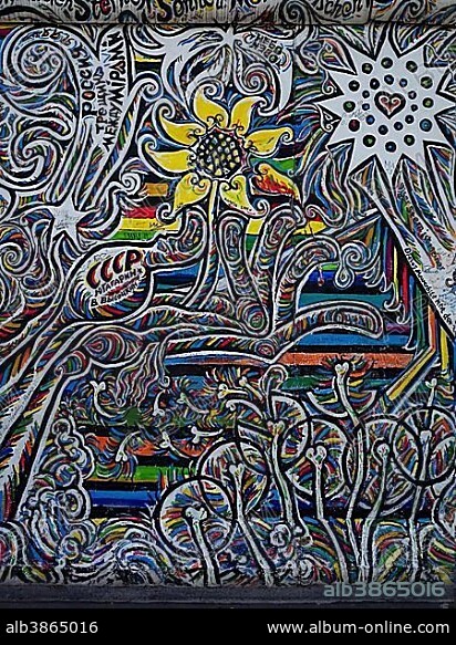 Schamil Gimajew, Graffiti at the East Side Gallery, Friedrichshain, Berlin, Germany, Europe.