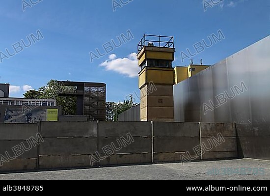 Berlin Wall Memorial, watchtower NVA border guards, border strip, death strip, Berlin, Germany, Europe.