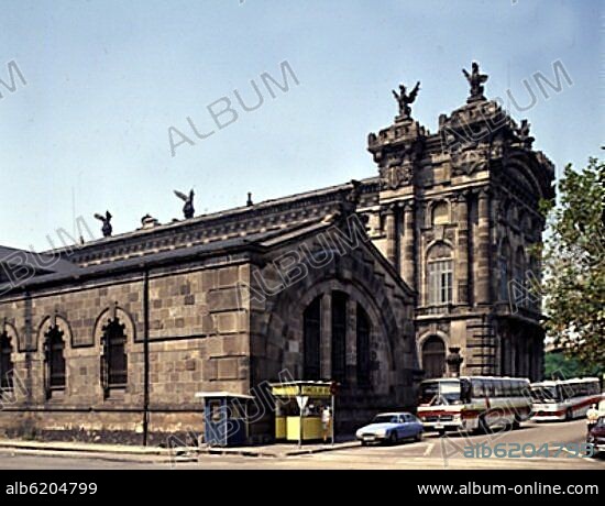 ENRIC SAGNIER 1858-1931 Y P GARCIA FARIA. EDIFICIO DE LA ADUANA DE BARCELONA CONSTRUIDO EN 1902 - FOTO AÑOS 70.