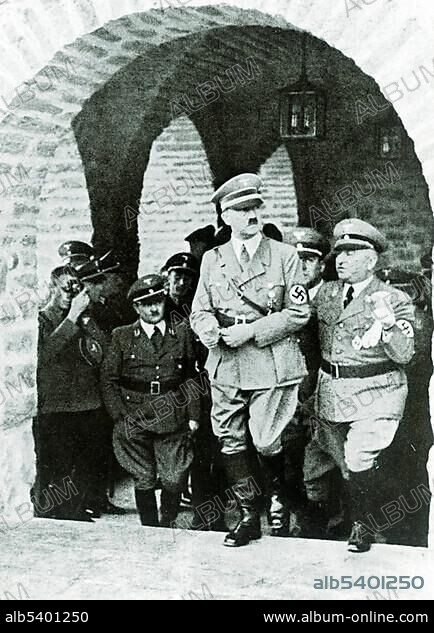 L. to r. Gauleiter regional branch leader Erich Koch, Adolf Hitler, architect Hermann Giesler, Reichsorganisationsleiter head of the German Labour Front Dr. Robert Ley, Ordensburg Sonthofen, Swabia, Bavaria, German Reich, Europe, historical photo circa 1936.