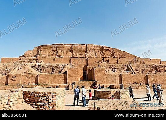 Middle-Elamite royal city with Ziggurat, Mesopotamian temple Middle-Elamite royal city with Ziggurat, Mesopotamian temple