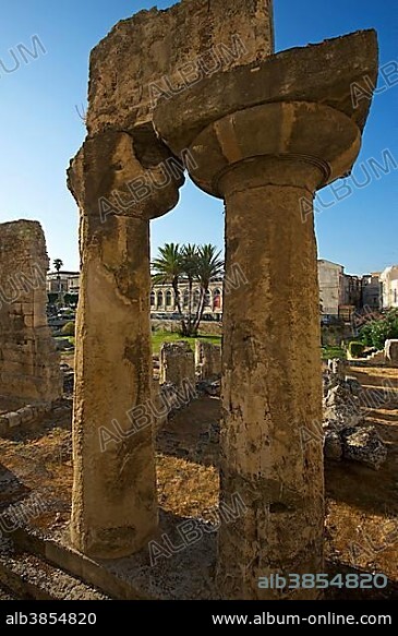 Temple of Apollo in the historic town centre, Ortygia, Syracuse, Province of Syracuse, Sicily, Italy, Europe.