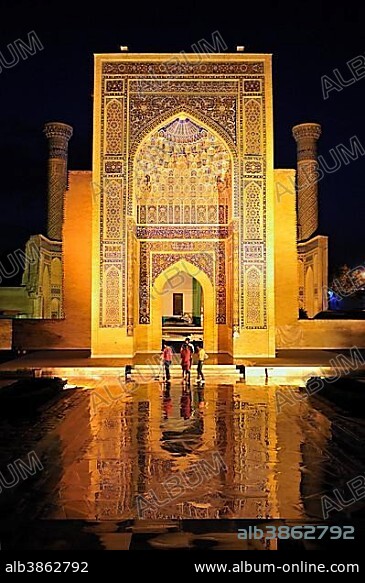 Gur Emir, Gur-Amir, Guri Amir mausoleum, tomb of Timur, Temur, Tamerlane, Samarkand, Unesco World Heritage Site, Silk Road, Uzbekistan, Central Asia, Asia.