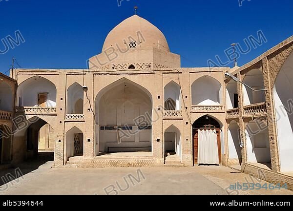 Four Iwan yard in the complex of the congregational Mosque in Nain, Isfahan, Esfahan, Iran, Persia, Asia.
