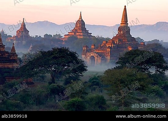 The archaeological site of Pagan, Bagan, Myanmar, Burma, Asia.