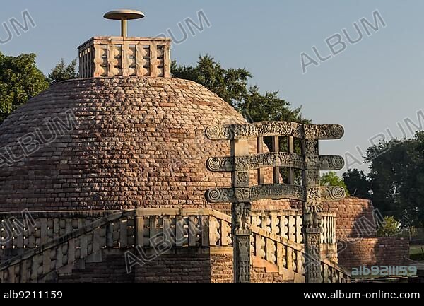 Stupa 3. Buddhist Monuments at Sanchi. UNESCO World Heritage Site. Sanchi, Madhya Pradesh, India, Asia.