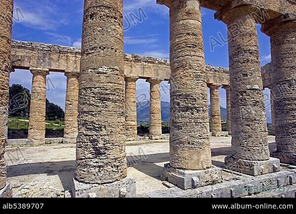 Ancient Greek Doric temple, Segesta, archaeological site, Sicily, Italy, Europe.