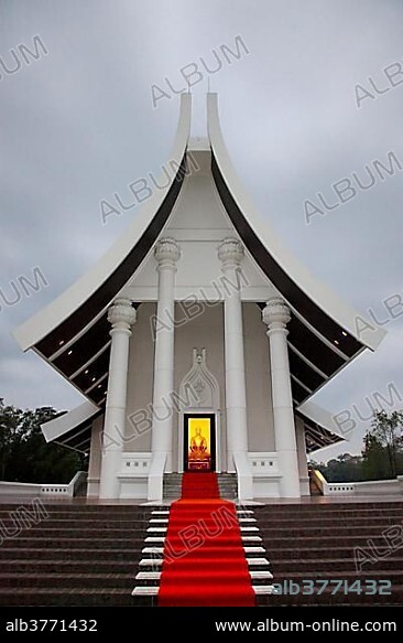 Wat Phra Dhammakaya temple, illuminated Buddha in the Uposatha, Khlong Luang District, Pathum Thani, Bangkok, Thailand, Asia *** IMPORTANT: Image may not be used in a negative context with the Dhammakaya temple ***.