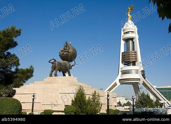 Arch of neutrality and monument to the Earthquake, Ashgabat, Turkmenistan, Asia.