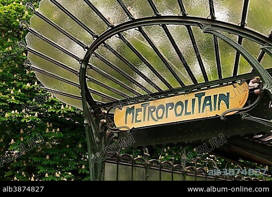 Entrance to the Metro, designed by Hector Guimard, Dauphine metro station, Paris, Ile-de-France, France, Europe.
